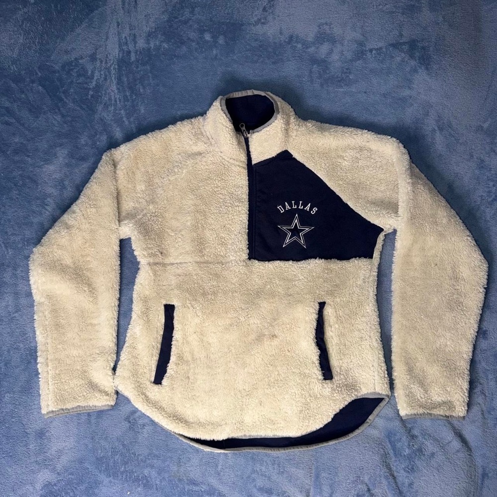 Dallas Cowboys navy and cream fleece jacket